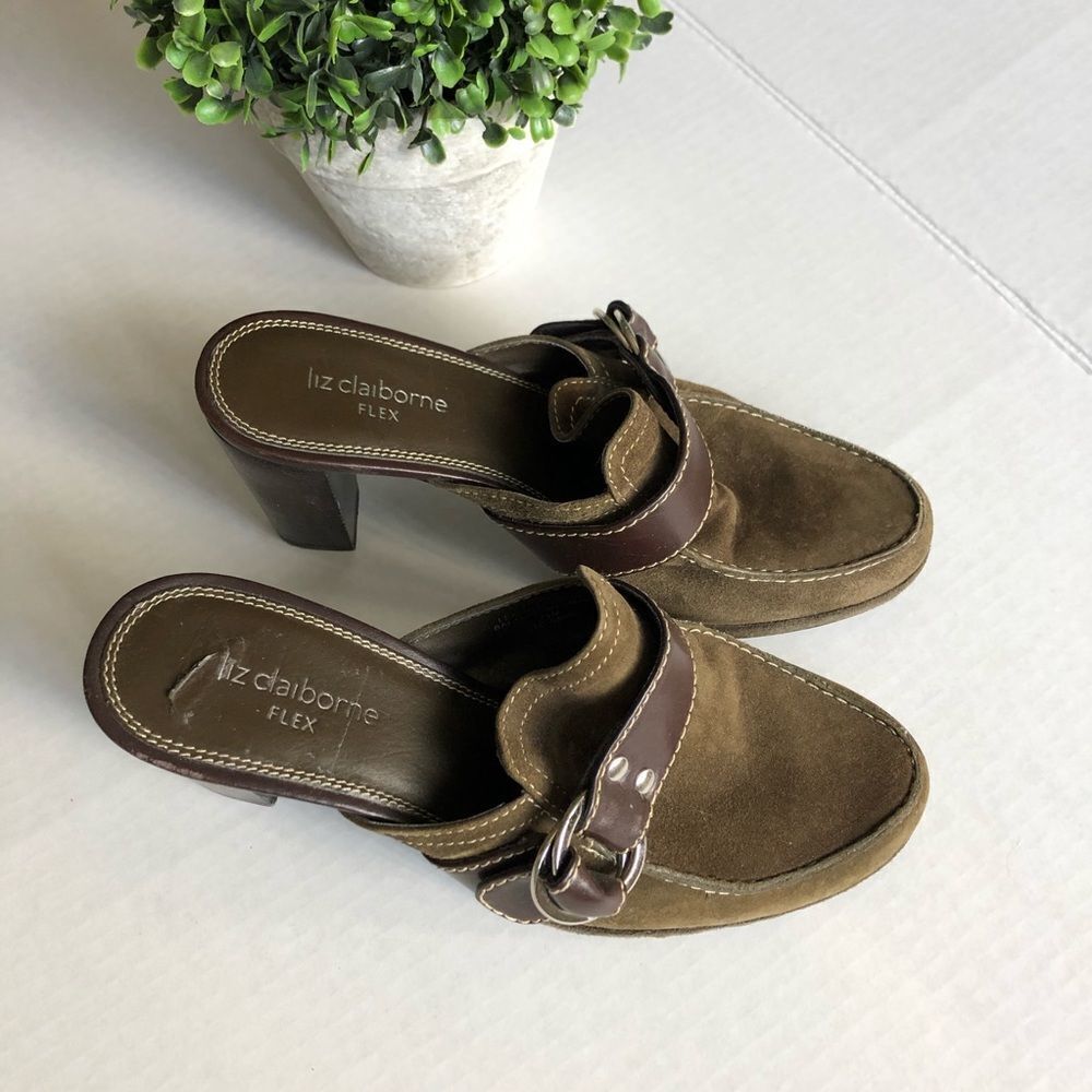 Liz Claiborne flex Brown/olive suede mules
